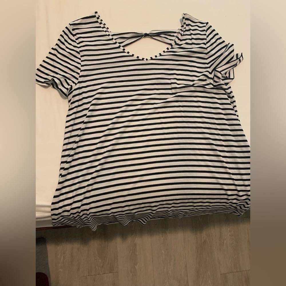 Lane Bryant B&W Bow Back Blouse